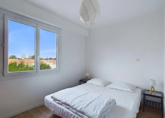 Appartement à 200m De La Plage, Pour 4 *